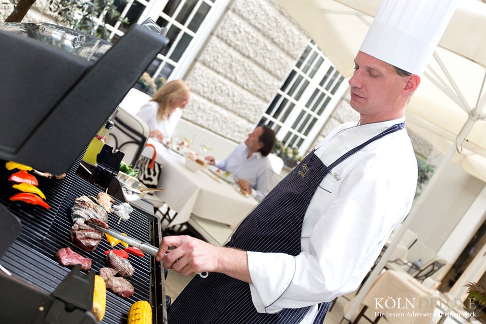 Sunday-BBQ im Excelsior Hotel Ernst