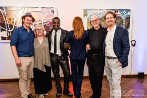 Ardienn First Lady mit Freunden
