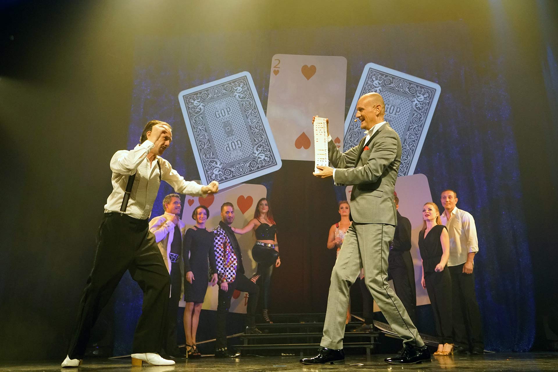 Zauberhaft“ magic & more! – Die neue Show im GOP Varieté-Theater Bonn