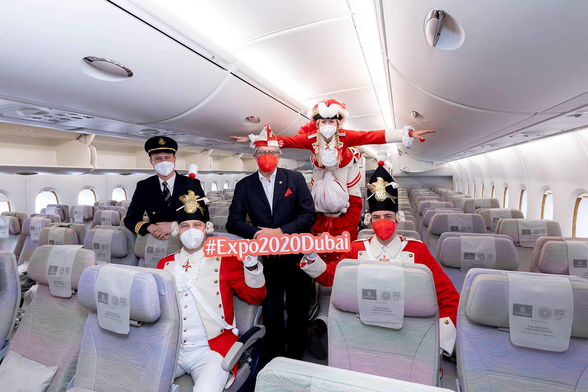 Emirates begrüßt die Roten Funken an Bord